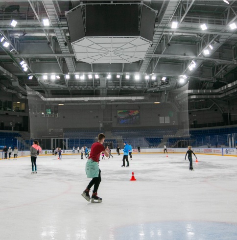 🎉Запускаем долгожданные сеансы массовых катаний на коньках в "Кристалл арене" ⛸